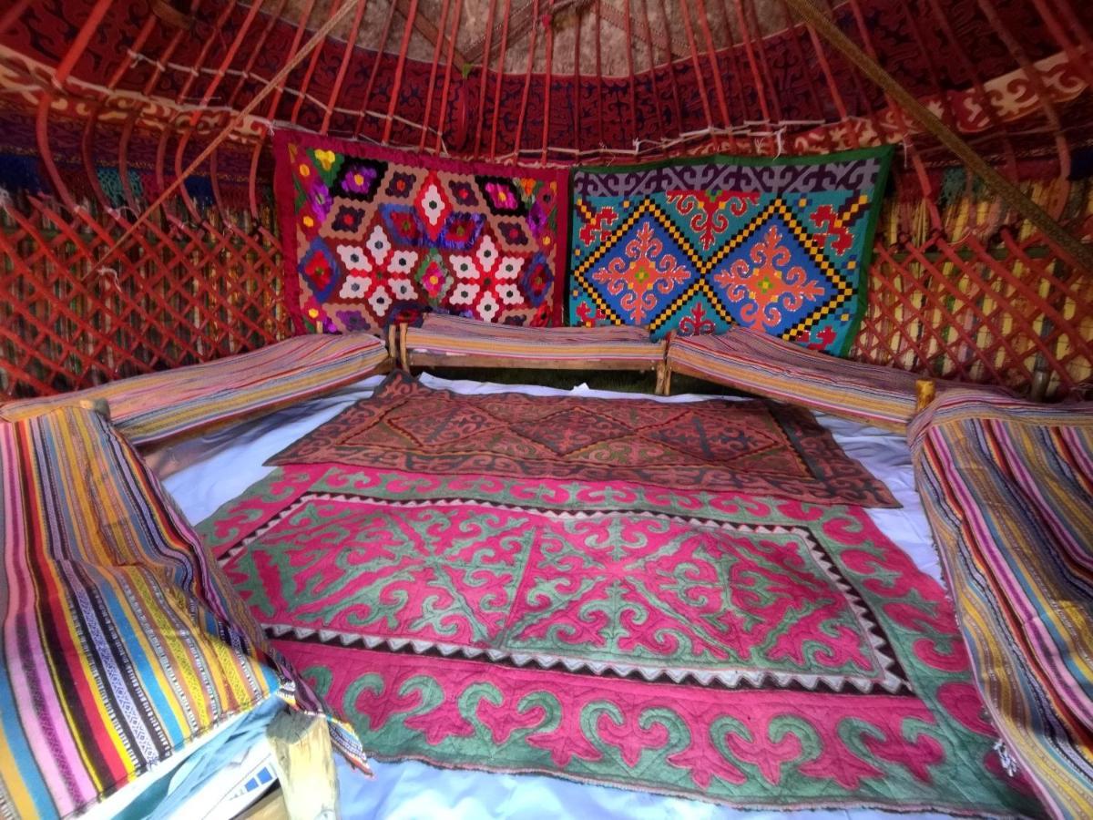 Son-Kul Lake Yurt Camp Mirbek Kochkor Exterior photo