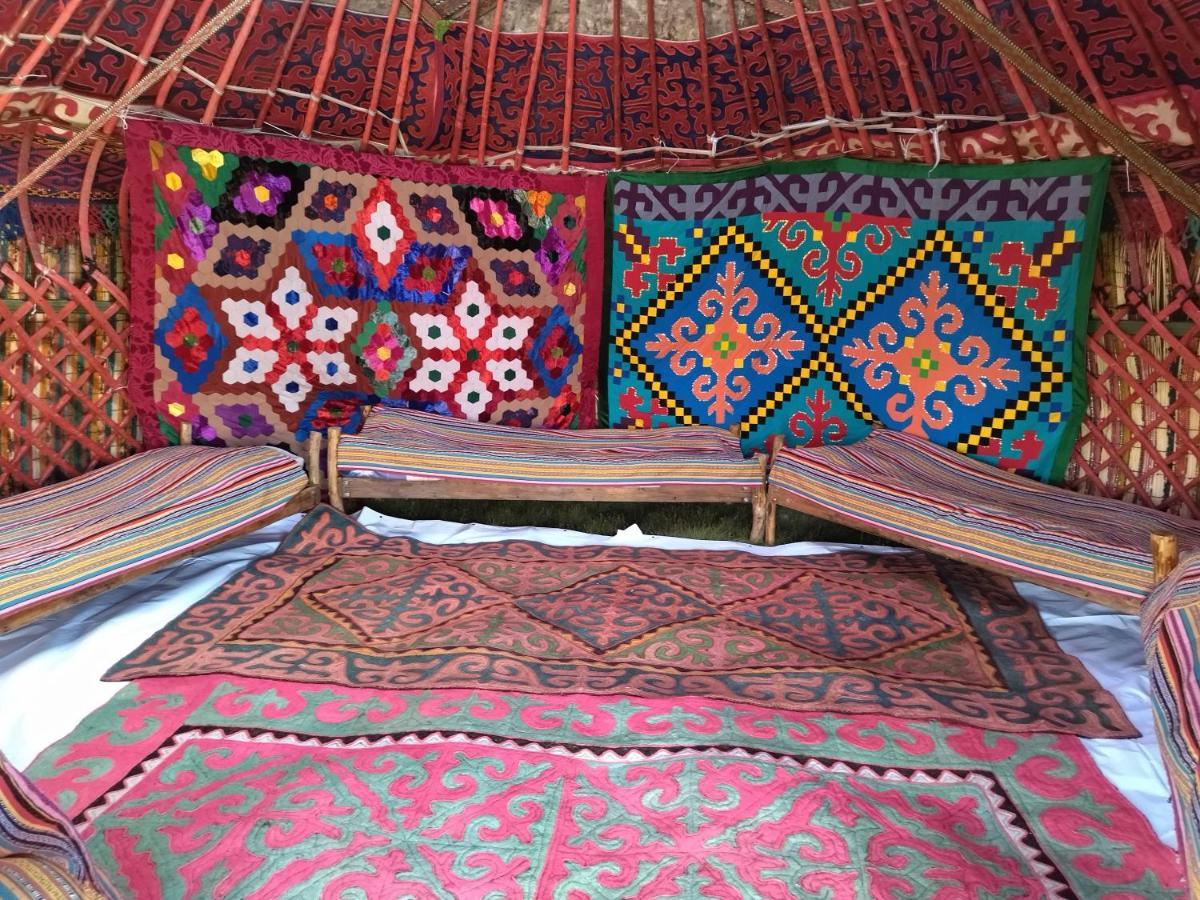 Son-Kul Lake Yurt Camp Mirbek Kochkor Exterior photo